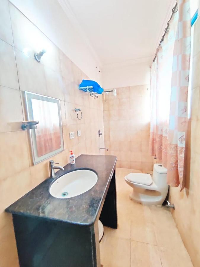 Amazing Hilltop 4 Bhk Villa With Private Pool Near كاندولِم المظهر الخارجي الصورة