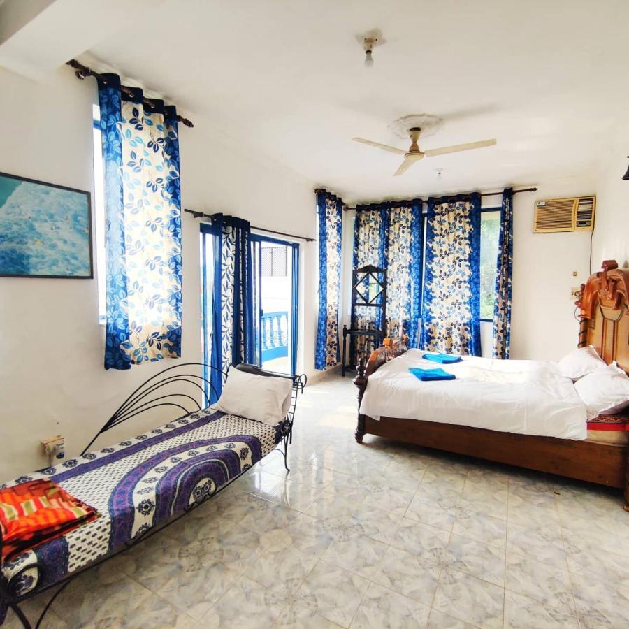 Amazing Hilltop 4 Bhk Villa With Private Pool Near كاندولِم المظهر الخارجي الصورة